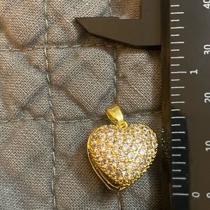 14k Gold Heart Pendant with Crystals and pearl inside!